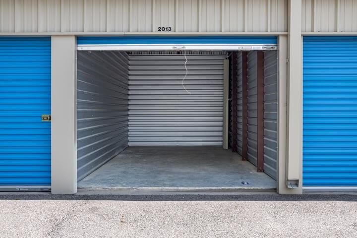 Davenport storage units - StorageMart on 53rd St